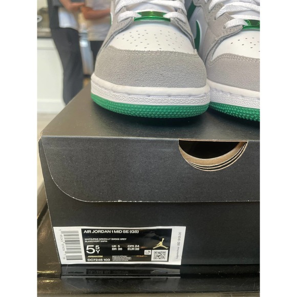 Jordan 1 Mid White Green Grey Sz 5.5 - Picture 7 of 8